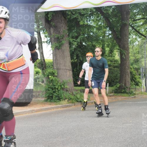 29.06.2025 - hella hamburg halbmarathon KatJ http://msf.ph/oto/8208201 29.06.2025 09:33:38 Zwischen KM18-KM19  meine-sportfotos.de