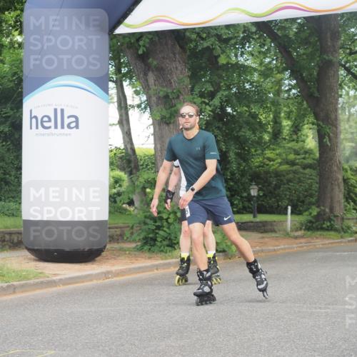 29.06.2025 - hella hamburg halbmarathon KatJ http://msf.ph/oto/8208301 29.06.2025 09:33:39 Zwischen KM18-KM19  meine-sportfotos.de