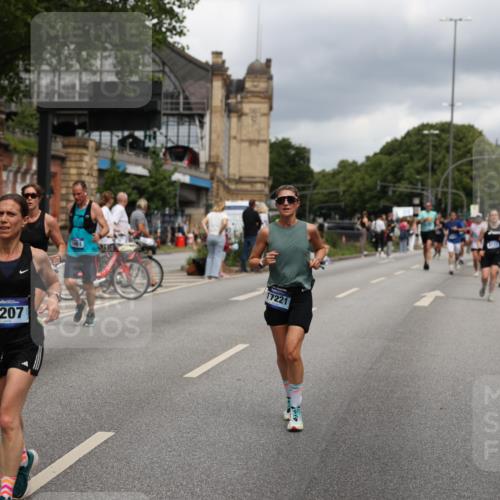 29.06.2025 - hella hamburg halbmarathon Yannick Fuchs http://msf.ph/oto/8208331 29.06.2025 10:44:58 20KM 1461, 1466, 1750, 1817, 2207, 2411, 2540, 2880, 3654, 4077, 4816, 5018, 5115, 6027, 6712, 7052, 7134, 7369, 7397, 7583, 8117, 8205, 8261, 8819, 9057, 10215, 11214, 11422, 12016, 12778, 12949, 13687, 13701, 13808, 13875, 14125, 14626, 15362, 15395, 15720, 16285, 16291, 17129, 17179, 17221, 17823, 18006, 18182, 18394, 18413, 18489 meine-sportfotos.de