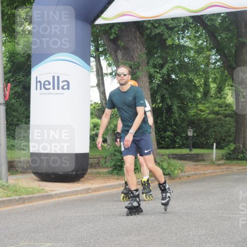 29.06.2025 - hella hamburg halbmarathon KatJ http://msf.ph/oto/8208332 29.06.2025 09:33:39 Zwischen KM18-KM19  meine-sportfotos.de