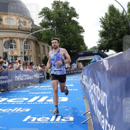 29.06.2025 - hella hamburg halbmarathon Strokosch-Dieckow http://msf.ph/oto/8208339 29.06.2025 10:20:08 Ziel 54, 11829, 12678, 14302 meine-sportfotos.de