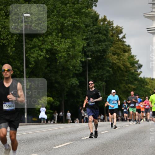 29.06.2025 - hella hamburg halbmarathon Dr. Thomas Lammeyer http://msf.ph/oto/8208408 29.06.2025 10:12:14 Kennedybrücke 1079, 1427, 1527, 2032, 2309, 3328, 3922, 4228, 4864, 5347, 6100, 7019, 9071, 9338 meine-sportfotos.de