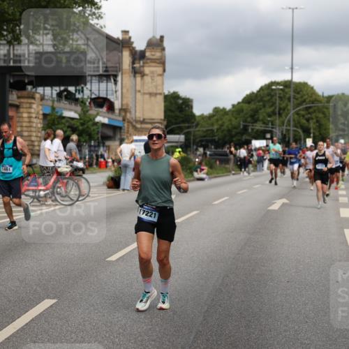 29.06.2025 - hella hamburg halbmarathon Yannick Fuchs http://msf.ph/oto/8208422 29.06.2025 10:44:58 20KM 1461, 1466, 1750, 1817, 2207, 2411, 2540, 2880, 3654, 4077, 4816, 5018, 5115, 6027, 6712, 7052, 7134, 7369, 7397, 7583, 8117, 8205, 8261, 8819, 9057, 10215, 11214, 11422, 12016, 12778, 12949, 13687, 13701, 13808, 13875, 14125, 14626, 15362, 15395, 15720, 16285, 16291, 17129, 17179, 17221, 17823, 18006, 18182, 18394, 18413, 18489 meine-sportfotos.de