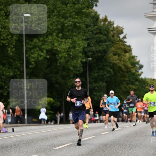 29.06.2025 - hella hamburg halbmarathon Dr. Thomas Lammeyer http://msf.ph/oto/8208465 29.06.2025 10:12:15 Kennedybrücke 1079, 1427, 1527, 2190, 2309, 3922, 4228, 4864, 5347, 6100, 7019, 9071, 9338 meine-sportfotos.de