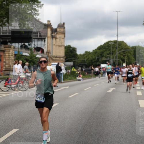 29.06.2025 - hella hamburg halbmarathon Yannick Fuchs http://msf.ph/oto/8208577 29.06.2025 10:44:59 20KM 1461, 1466, 1750, 1817, 2207, 2411, 2540, 2880, 3654, 4077, 4816, 5018, 5115, 6027, 7052, 7134, 7369, 7397, 7583, 8117, 8205, 8261, 8819, 9057, 10215, 11214, 11422, 11512, 12016, 12778, 12949, 13687, 13701, 13808, 13875, 14125, 14626, 15362, 15395, 15720, 16285, 16291, 17129, 17179, 17221, 17823, 18006, 18182, 18394, 18413, 18489, 19007 meine-sportfotos.de