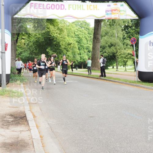 29.06.2025 - hella hamburg halbmarathon MichiJ http://msf.ph/oto/8208649 29.06.2025 10:22:49 Zwischen KM18-KM19 4246, 12290, 13066, 14549, 17802, 18731 meine-sportfotos.de