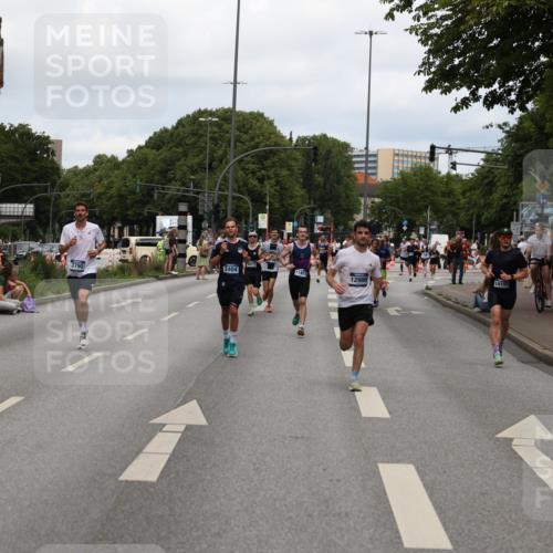 29.06.2025 - hella hamburg halbmarathon Yannick Fuchs http://msf.ph/oto/8208651 29.06.2025 10:32:19 20KM 1290, 1505, 2404, 3480, 3790, 5042, 5791, 5923, 6047, 9017, 9944, 10190, 10793, 10922, 11106, 11423, 12739, 12900, 13148, 13372, 13595, 13900, 15303, 15888, 16698, 17726, 18103, 18193, 18216, 18277, 18357, 18986 meine-sportfotos.de