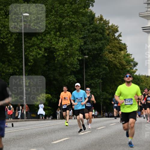 29.06.2025 - hella hamburg halbmarathon Dr. Thomas Lammeyer http://msf.ph/oto/8208662 29.06.2025 10:12:18 Kennedybrücke 1079, 1427, 1527, 2190, 2309, 3922, 4228, 4864, 5347, 6100, 7019, 9071 meine-sportfotos.de