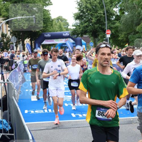 29.06.2025 - hella hamburg halbmarathon Zöllner http://msf.ph/oto/8208750 29.06.2025 10:49:40 Ziel 2504, 2516, 2592, 2596, 2706, 2889, 2937, 5705, 5978, 6115, 9038, 9463, 9649, 11340, 11679, 11977, 13233, 14562, 15392, 15857, 16114, 16592, 16738, 16843, 17001, 18058, 18451 meine-sportfotos.de