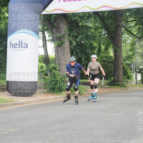 29.06.2025 - hella hamburg halbmarathon KatJ http://msf.ph/oto/8208831 29.06.2025 09:34:30 Zwischen KM18-KM19  meine-sportfotos.de