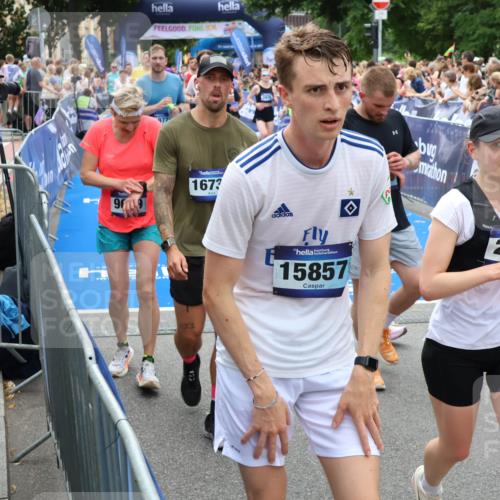 29.06.2025 - hella hamburg halbmarathon Zöllner http://msf.ph/oto/8208975 29.06.2025 10:49:43 Ziel 2504, 2706, 2937, 3060, 3543, 5894, 5978, 6115, 7332, 9038, 9463, 9619, 9649, 11679, 11977, 15392, 16843, 16877, 17001, 17282, 18058, 18451, 18926 meine-sportfotos.de