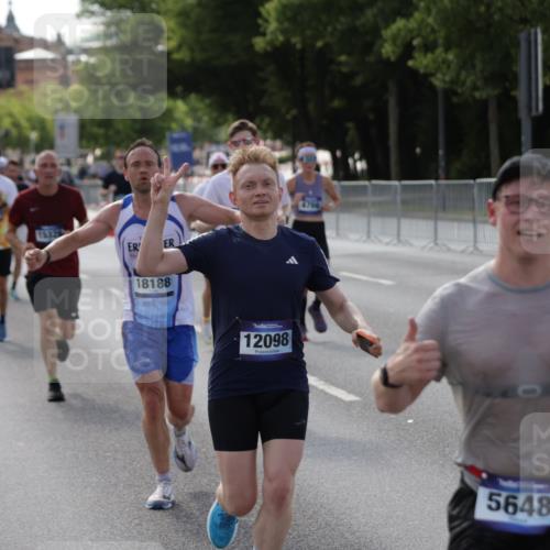 29.06.2025 - hella hamburg halbmarathon Jannik Wohlers http://msf.ph/oto/8209024 29.06.2025 09:48:55 Lombardsbrücke 1603, 2044, 2707, 2745, 2849, 2980, 3014, 3116, 4148, 4766, 5050, 5648, 5889, 6149, 6771, 7109, 7981, 8358, 10369, 11447, 11952, 12088, 12098, 13064, 13158, 13190, 13900, 14075, 14311, 14667, 14905, 15178, 15328, 15410, 15991, 16280, 16400, 17097, 17489, 17722, 17792, 18156, 18188, 18193 meine-sportfotos.de