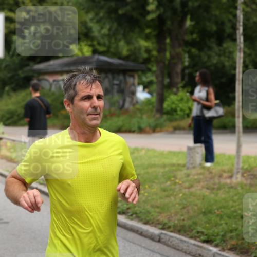 29.06.2025 - hella hamburg halbmarathon Yannick Fuchs http://msf.ph/oto/8209048 29.06.2025 10:45:05 20KM 1366, 1461, 2207, 2411, 2540, 2880, 3654, 4077, 4816, 5018, 5336, 5600, 7052, 7134, 7369, 8117, 8205, 8261, 8508, 8819, 9057, 10057, 10215, 10508, 10603, 11214, 11422, 11512, 11733, 12016, 12778, 12949, 13073, 13808, 14125, 15480, 15720, 15871, 16285, 16291, 16907, 17129, 17221, 17823, 18006, 18182, 18413, 18489, 19007 meine-sportfotos.de
