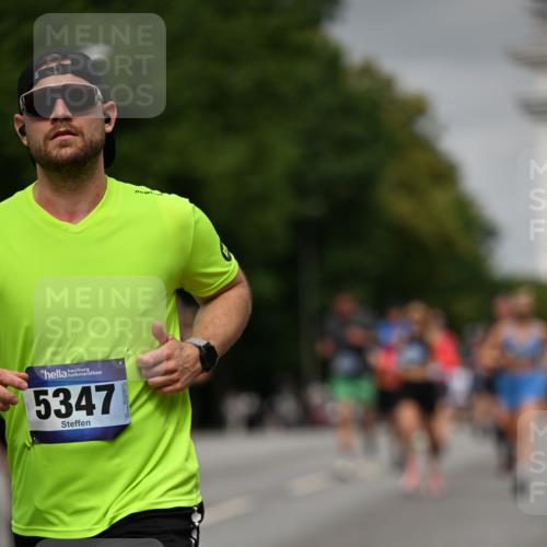 29.06.2025 - hella hamburg halbmarathon Dr. Thomas Lammeyer http://msf.ph/oto/8209056 29.06.2025 10:12:22 Kennedybrücke 1427, 1527, 2190, 2309, 4228, 4864, 5100, 5347, 6100, 6918, 9071 meine-sportfotos.de