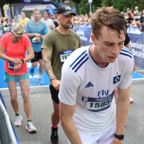 29.06.2025 - hella hamburg halbmarathon Zöllner http://msf.ph/oto/8209096 29.06.2025 10:49:44 Ziel 2504, 2706, 2937, 3060, 3543, 5894, 5978, 6115, 7332, 9463, 9551, 9619, 9723, 11977, 13159, 14794, 16843, 16877, 17282, 18058, 18451, 18926 meine-sportfotos.de