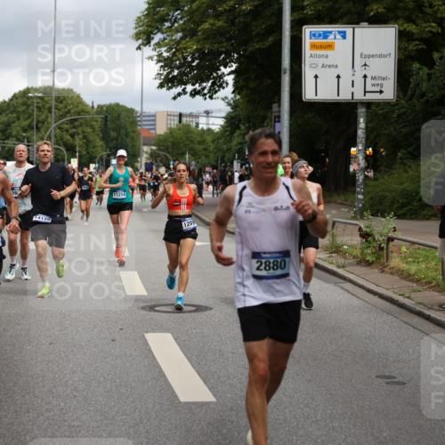 29.06.2025 - hella hamburg halbmarathon Yannick Fuchs http://msf.ph/oto/8209208 29.06.2025 10:45:06 20KM 1366, 1461, 2411, 2540, 2880, 3654, 4077, 4816, 5018, 5336, 5600, 7052, 7134, 7369, 8117, 8205, 8261, 8508, 8819, 8989, 9057, 10057, 10215, 10508, 10603, 11214, 11422, 11512, 11733, 12016, 12778, 12949, 13073, 13808, 14125, 15480, 15720, 15871, 16285, 16291, 16907, 17129, 17221, 17823, 18006, 18182, 18413, 18489, 19007 meine-sportfotos.de