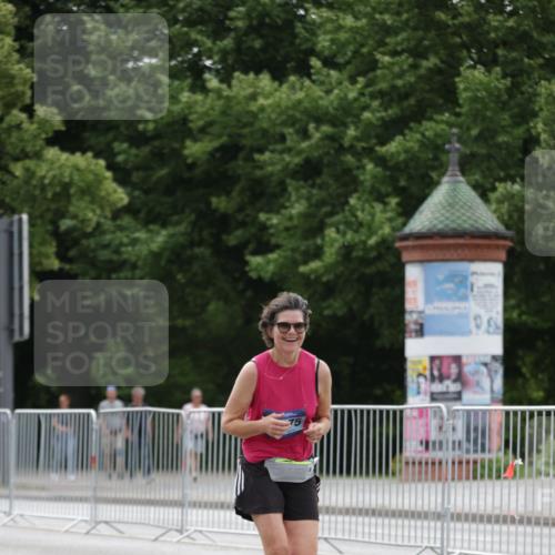 29.06.2025 - hella hamburg halbmarathon Jannik Wohlers http://msf.ph/oto/8209238 29.06.2025 10:26:16 Lombardsbrücke 2643, 4507, 4509, 6625, 7069, 8079, 9186, 11270, 11740, 12071, 12126, 13264, 14930, 15027, 15807, 15878, 16788, 17300, 17675, 18074, 18087, 18516 meine-sportfotos.de