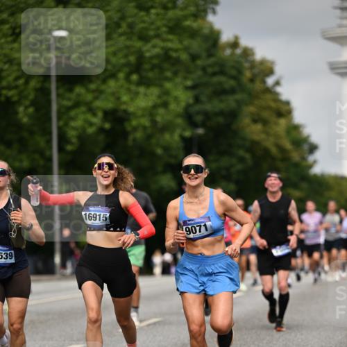 29.06.2025 - hella hamburg halbmarathon Dr. Thomas Lammeyer http://msf.ph/oto/8209412 29.06.2025 10:12:25 Kennedybrücke 1527, 2190, 2309, 4228, 4864, 5100, 5347, 6100, 6918, 9071, 9616, 9966 meine-sportfotos.de