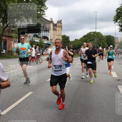 29.06.2025 - hella hamburg halbmarathon Yannick Fuchs http://msf.ph/oto/8209473 29.06.2025 10:45:07 20KM 1366, 1461, 2411, 2540, 2880, 4077, 4816, 5018, 5336, 5600, 7052, 7134, 7369, 7943, 8117, 8205, 8261, 8508, 8819, 8989, 9057, 10057, 10215, 10508, 10603, 11214, 11422, 11512, 11733, 12016, 12778, 12949, 13073, 13808, 14125, 15480, 15720, 15871, 16285, 16291, 16907, 17129, 17221, 17823, 18006, 18182, 18413, 18489, 19007 meine-sportfotos.de