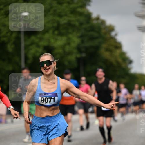 29.06.2025 - hella hamburg halbmarathon Dr. Thomas Lammeyer http://msf.ph/oto/8209487 29.06.2025 10:12:26 Kennedybrücke 1527, 2190, 2309, 4864, 5100, 5347, 6100, 6918, 9071, 9616, 9966 meine-sportfotos.de
