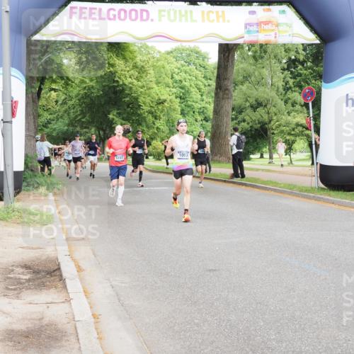 29.06.2025 - hella hamburg halbmarathon MichiJ http://msf.ph/oto/8209552 29.06.2025 10:22:54 Zwischen KM18-KM19 2243, 4246, 9345, 10865, 14310, 17802 meine-sportfotos.de