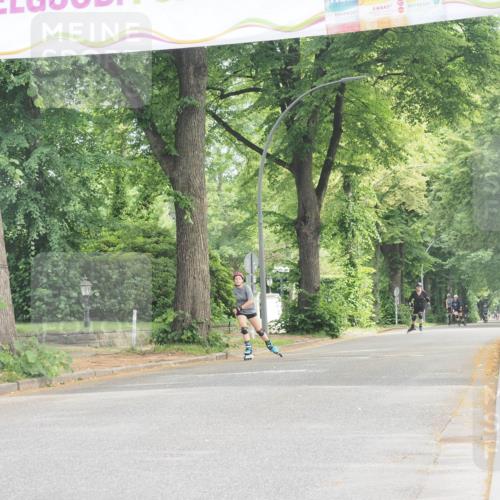 29.06.2025 - hella hamburg halbmarathon KatJ http://msf.ph/oto/8209585 29.06.2025 09:34:47 Zwischen KM18-KM19  meine-sportfotos.de