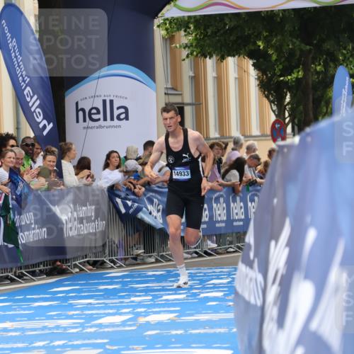29.06.2025 - hella hamburg halbmarathon Strokosch-Dieckow http://msf.ph/oto/8209667 29.06.2025 10:21:16 Ziel 14933 meine-sportfotos.de