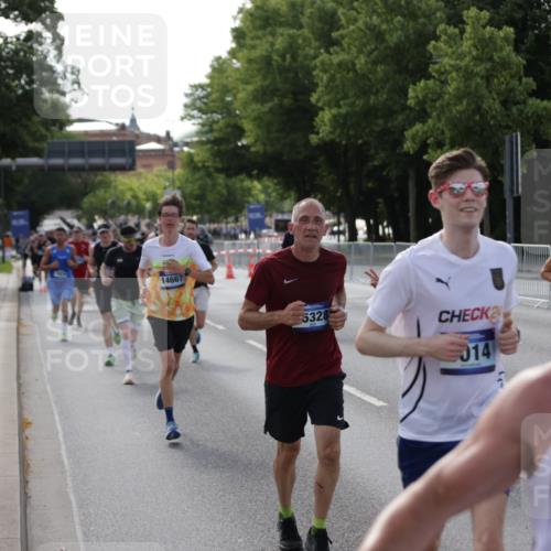 29.06.2025 - hella hamburg halbmarathon Jannik Wohlers http://msf.ph/oto/8209696 29.06.2025 09:48:57 Lombardsbrücke 2044, 2707, 2745, 2750, 2849, 2980, 3014, 3116, 4148, 4766, 5050, 5648, 5889, 6149, 6771, 7109, 7981, 8358, 10369, 11447, 11952, 12088, 12098, 13158, 13190, 13900, 14311, 14359, 14667, 14905, 15328, 15410, 15561, 15991, 16400, 16816, 17097, 17722, 17792, 18156, 18183, 18188, 18193 meine-sportfotos.de