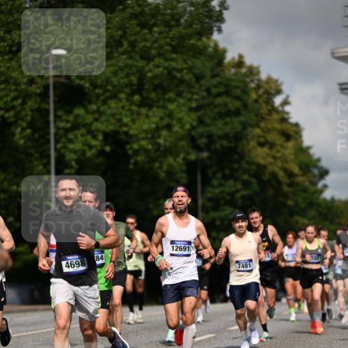 29.06.2025 - hella hamburg halbmarathon Dr. Thomas Lammeyer http://msf.ph/oto/8209697 29.06.2025 09:48:48 Kennedybrücke 1990, 2689, 3043, 4050, 4129, 4679, 4698, 4749, 5328, 5746, 5826, 6358, 7481, 7723, 8190, 8883, 9634, 10017, 11120, 11413 meine-sportfotos.de