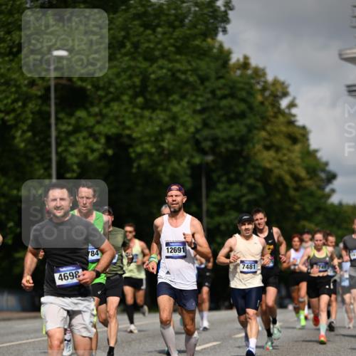 29.06.2025 - hella hamburg halbmarathon Dr. Thomas Lammeyer http://msf.ph/oto/8209723 29.06.2025 09:48:49 Kennedybrücke 57, 1990, 2689, 4050, 4129, 4679, 4698, 4749, 5187, 5328, 5826, 6358, 7481, 7723, 8190, 8883, 9634, 10017, 10876, 11120, 11413 meine-sportfotos.de