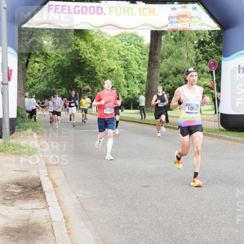 29.06.2025 - hella hamburg halbmarathon MichiJ http://msf.ph/oto/8209760 29.06.2025 10:22:55 Zwischen KM18-KM19 1053, 2243, 4246, 9345, 10865, 14310 meine-sportfotos.de