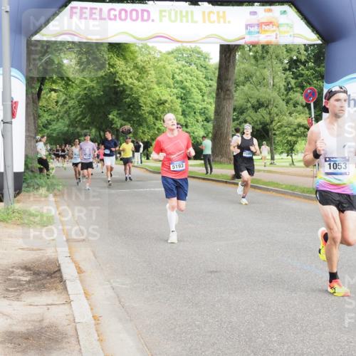 29.06.2025 - hella hamburg halbmarathon MichiJ http://msf.ph/oto/8209833 29.06.2025 10:22:56 Zwischen KM18-KM19 1053, 2243, 4246, 5193, 9345, 10865, 14310, 15902 meine-sportfotos.de