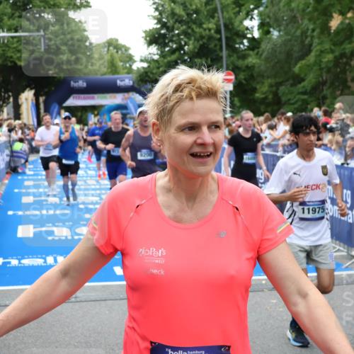 29.06.2025 - hella hamburg halbmarathon Zöllner http://msf.ph/oto/8209919 29.06.2025 10:49:56 Ziel 2540, 4017, 5460, 8454, 8455, 9126, 9200, 9491, 9597, 11975, 12527, 12733, 13463, 16716, 16732, 16800, 16887, 19109, 19122 meine-sportfotos.de