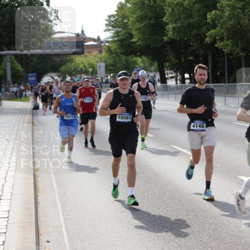 29.06.2025 - hella hamburg halbmarathon Jannik Wohlers http://msf.ph/oto/8209926 29.06.2025 09:49:00 Lombardsbrücke 2745, 2750, 2849, 2980, 3014, 3116, 4148, 4766, 5050, 5648, 5889, 6149, 6771, 7035, 7109, 11952, 12098, 13158, 13900, 14311, 14359, 14629, 14667, 14905, 15328, 15410, 15561, 15991, 16816, 17097, 17182, 17722, 18156, 18183, 18188, 18193 meine-sportfotos.de