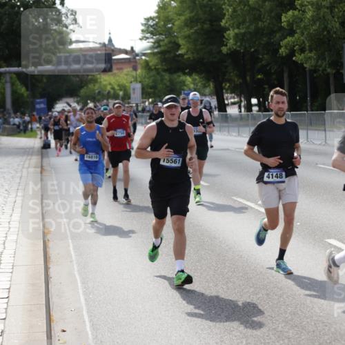 29.06.2025 - hella hamburg halbmarathon Jannik Wohlers http://msf.ph/oto/8209943 29.06.2025 09:49:00 Lombardsbrücke 2745, 2750, 2849, 2980, 3014, 3116, 4148, 4766, 5050, 5648, 5889, 6149, 6771, 7035, 7109, 11952, 12098, 13158, 13900, 14311, 14359, 14629, 14667, 14905, 15328, 15410, 15561, 15991, 16816, 17097, 17182, 17722, 18156, 18183, 18188, 18193 meine-sportfotos.de