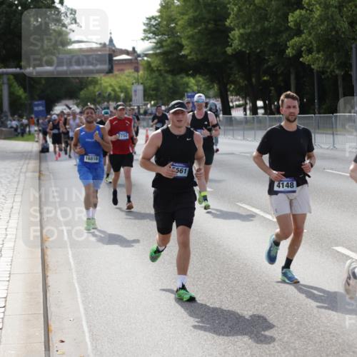 29.06.2025 - hella hamburg halbmarathon Jannik Wohlers http://msf.ph/oto/8209963 29.06.2025 09:49:00 Lombardsbrücke 2745, 2750, 2849, 2980, 3014, 3116, 4148, 4766, 5050, 5648, 5889, 6149, 6771, 7035, 7109, 11952, 12098, 13158, 13900, 14311, 14359, 14629, 14667, 14905, 15328, 15410, 15561, 15991, 16816, 17097, 17182, 17722, 18156, 18183, 18188, 18193 meine-sportfotos.de