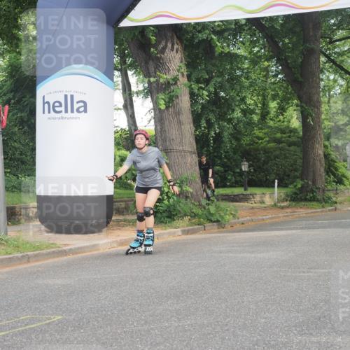 29.06.2025 - hella hamburg halbmarathon KatJ http://msf.ph/oto/8210024 29.06.2025 09:34:50 Zwischen KM18-KM19  meine-sportfotos.de