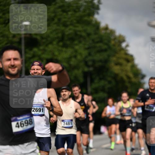 29.06.2025 - hella hamburg halbmarathon Dr. Thomas Lammeyer http://msf.ph/oto/8210063 29.06.2025 09:48:51 Kennedybrücke 57, 1686, 1707, 1990, 2689, 4050, 4129, 4679, 4698, 4749, 5187, 5826, 6358, 7481, 7723, 7880, 7965, 8190, 8883, 9634, 10017, 10876, 11120, 11413 meine-sportfotos.de