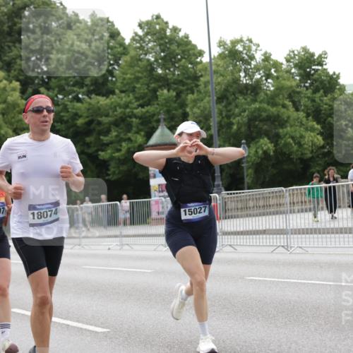 29.06.2025 - hella hamburg halbmarathon Jannik Wohlers http://msf.ph/oto/8210093 29.06.2025 10:26:22 Lombardsbrücke 1973, 2045, 2643, 4507, 4509, 6625, 7069, 8079, 9186, 11270, 11740, 12071, 15027, 15807, 15878, 16479, 16788, 17300, 17675, 18074, 18516, 18962, 18978 meine-sportfotos.de