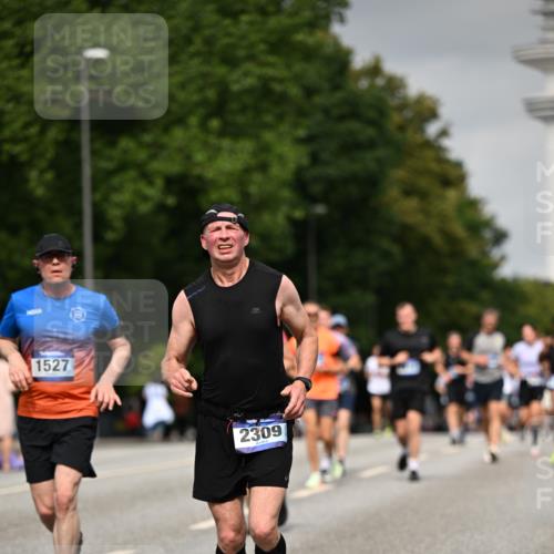 29.06.2025 - hella hamburg halbmarathon Dr. Thomas Lammeyer http://msf.ph/oto/8210102 29.06.2025 10:12:29 Kennedybrücke 1527, 2190, 2309, 4864, 5100, 5347, 6100, 6590, 6918, 7348, 7453, 9071, 9457, 9616, 9966 meine-sportfotos.de