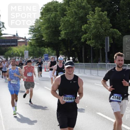 29.06.2025 - hella hamburg halbmarathon Jannik Wohlers http://msf.ph/oto/8210117 29.06.2025 09:49:01 Lombardsbrücke 2745, 2750, 2849, 2980, 3014, 3116, 4148, 4766, 5050, 5648, 5889, 6149, 6771, 7035, 7109, 11952, 12098, 13158, 14311, 14359, 14629, 14667, 14905, 15328, 15410, 15561, 15991, 16816, 17182, 17722, 18156, 18183, 18188, 18193 meine-sportfotos.de
