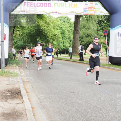 29.06.2025 - hella hamburg halbmarathon MichiJ http://msf.ph/oto/8210128 29.06.2025 10:22:58 Zwischen KM18-KM19 1053, 2243, 5193, 6305, 9345, 10865, 14310, 15902 meine-sportfotos.de
