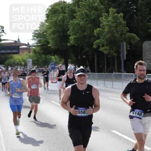 29.06.2025 - hella hamburg halbmarathon Jannik Wohlers http://msf.ph/oto/8210143 29.06.2025 09:49:01 Lombardsbrücke 2745, 2750, 2849, 2980, 3014, 3116, 4148, 4766, 5050, 5648, 5889, 6149, 6771, 7035, 7109, 11952, 12098, 13158, 14311, 14359, 14629, 14667, 14905, 15328, 15410, 15561, 15991, 16816, 17182, 17722, 18156, 18183, 18188, 18193 meine-sportfotos.de