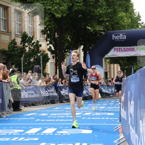29.06.2025 - hella hamburg halbmarathon Strokosch-Dieckow http://msf.ph/oto/8210146 29.06.2025 10:22:02 Ziel 13751, 16068, 17886, 18693 meine-sportfotos.de