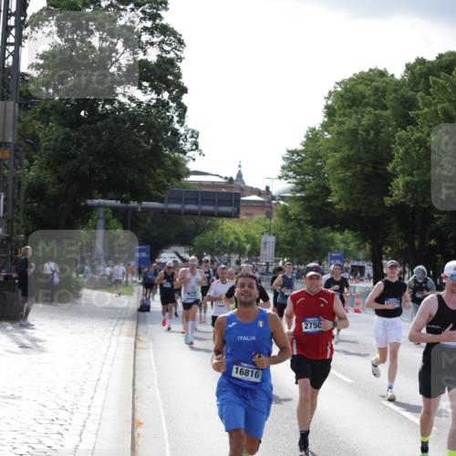 29.06.2025 - hella hamburg halbmarathon Jannik Wohlers http://msf.ph/oto/8210226 29.06.2025 09:49:02 Lombardsbrücke 2745, 2750, 2849, 2980, 3014, 3116, 4148, 4766, 5050, 5648, 5889, 6149, 6771, 7035, 7109, 11952, 12098, 13158, 14311, 14359, 14629, 14667, 14905, 15328, 15410, 15561, 15991, 16816, 17182, 17192, 17646, 17722, 18156, 18183, 18188, 18193, 18547 meine-sportfotos.de