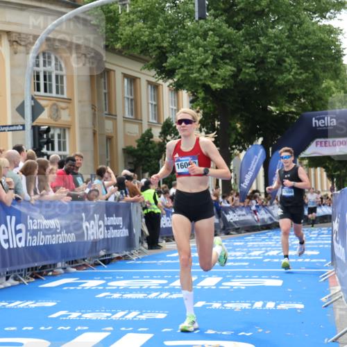 29.06.2025 - hella hamburg halbmarathon Strokosch-Dieckow http://msf.ph/oto/8210285 29.06.2025 10:22:04 Ziel 13751, 16068, 17886, 18693 meine-sportfotos.de