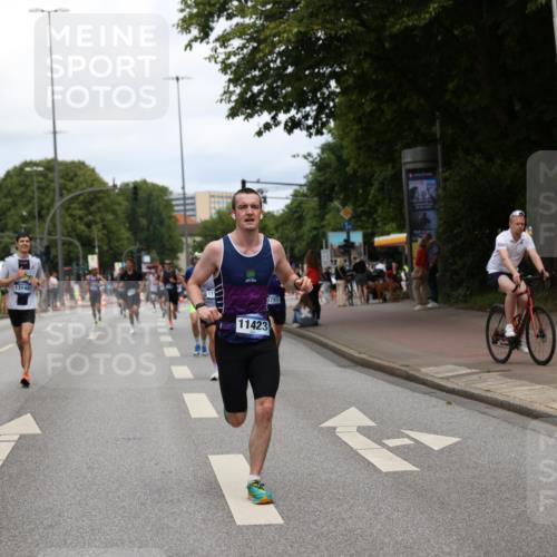 29.06.2025 - hella hamburg halbmarathon Yannick Fuchs http://msf.ph/oto/8210359 29.06.2025 10:32:23 20KM 1505, 2404, 3480, 3790, 5791, 7152, 7154, 9017, 9944, 10793, 10922, 11106, 11423, 12739, 12900, 13148, 13372, 13595, 13900, 15303, 15382, 15888, 16698, 17726, 18103, 18193, 18216, 18277, 18357, 18986 meine-sportfotos.de