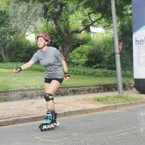 29.06.2025 - hella hamburg halbmarathon KatJ http://msf.ph/oto/8210373 29.06.2025 09:34:51 Zwischen KM18-KM19  meine-sportfotos.de