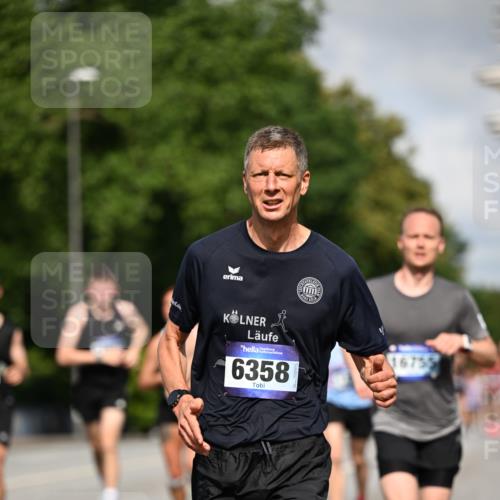 29.06.2025 - hella hamburg halbmarathon Dr. Thomas Lammeyer http://msf.ph/oto/8210376 29.06.2025 09:48:54 Kennedybrücke 57, 1686, 1707, 1990, 2689, 4050, 4129, 4679, 4698, 4749, 5187, 5550, 5826, 6358, 6878, 7481, 7723, 7880, 7965, 8190, 9634, 10017, 10876, 11120 meine-sportfotos.de
