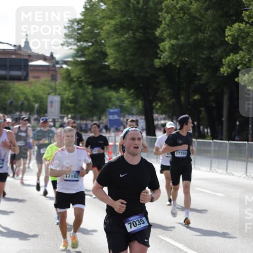 29.06.2025 - hella hamburg halbmarathon Jannik Wohlers http://msf.ph/oto/8210382 29.06.2025 09:49:04 Lombardsbrücke 2745, 2750, 2849, 2980, 3014, 3116, 4148, 4766, 5648, 6095, 6149, 7035, 7229, 9914, 11952, 12098, 13158, 14359, 14629, 14667, 14789, 15094, 15328, 15410, 15561, 15991, 16347, 16523, 16816, 16819, 17182, 17192, 17646, 17722, 18156, 18183, 18188, 18193, 18547 meine-sportfotos.de